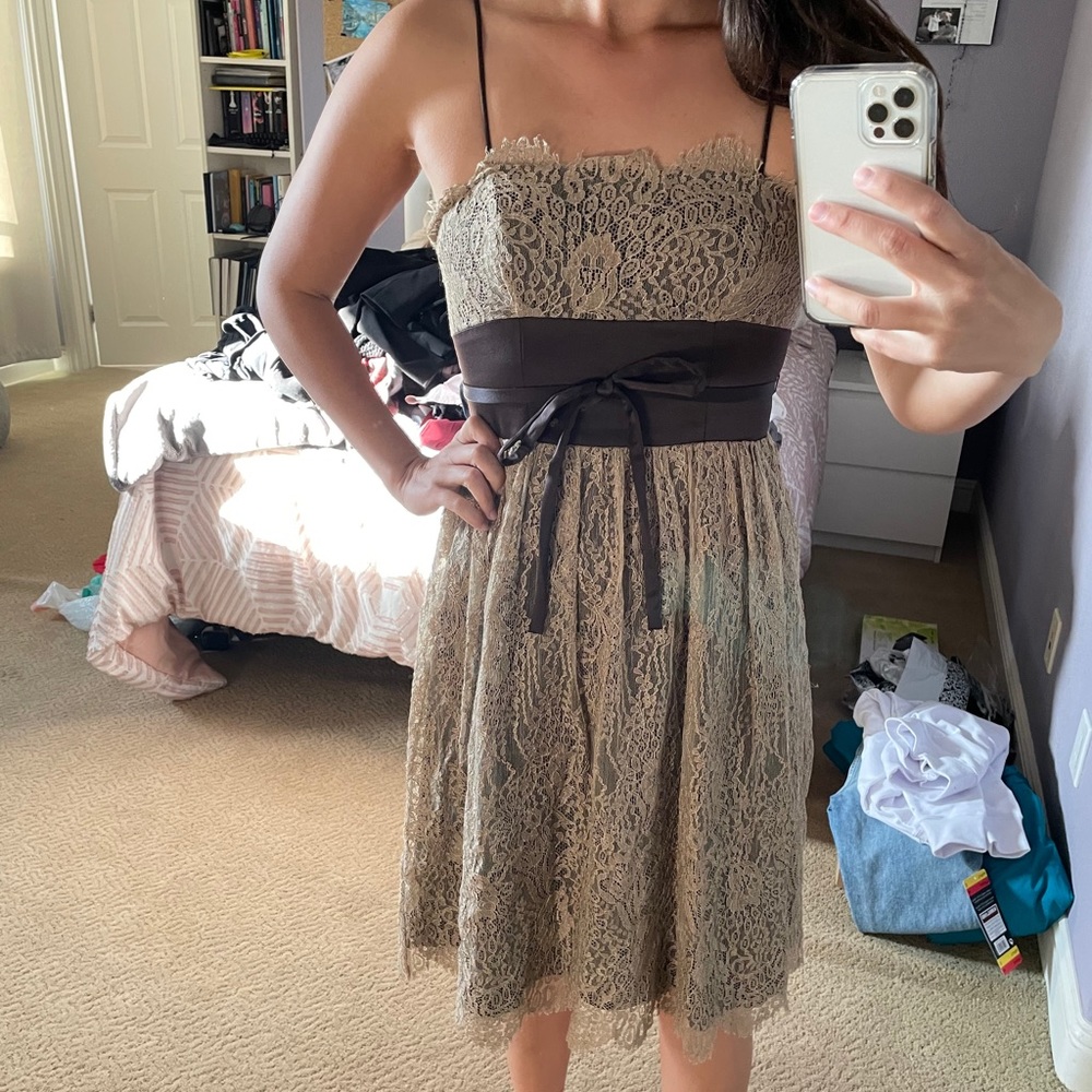 Laundry By Shelli Segal Size 4